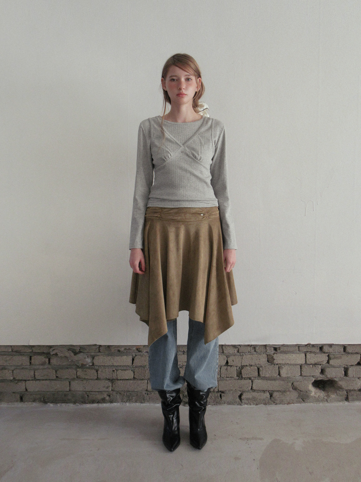 TWEE Bokle lace sleeveless long sleeve T-shirt set - Model styling view