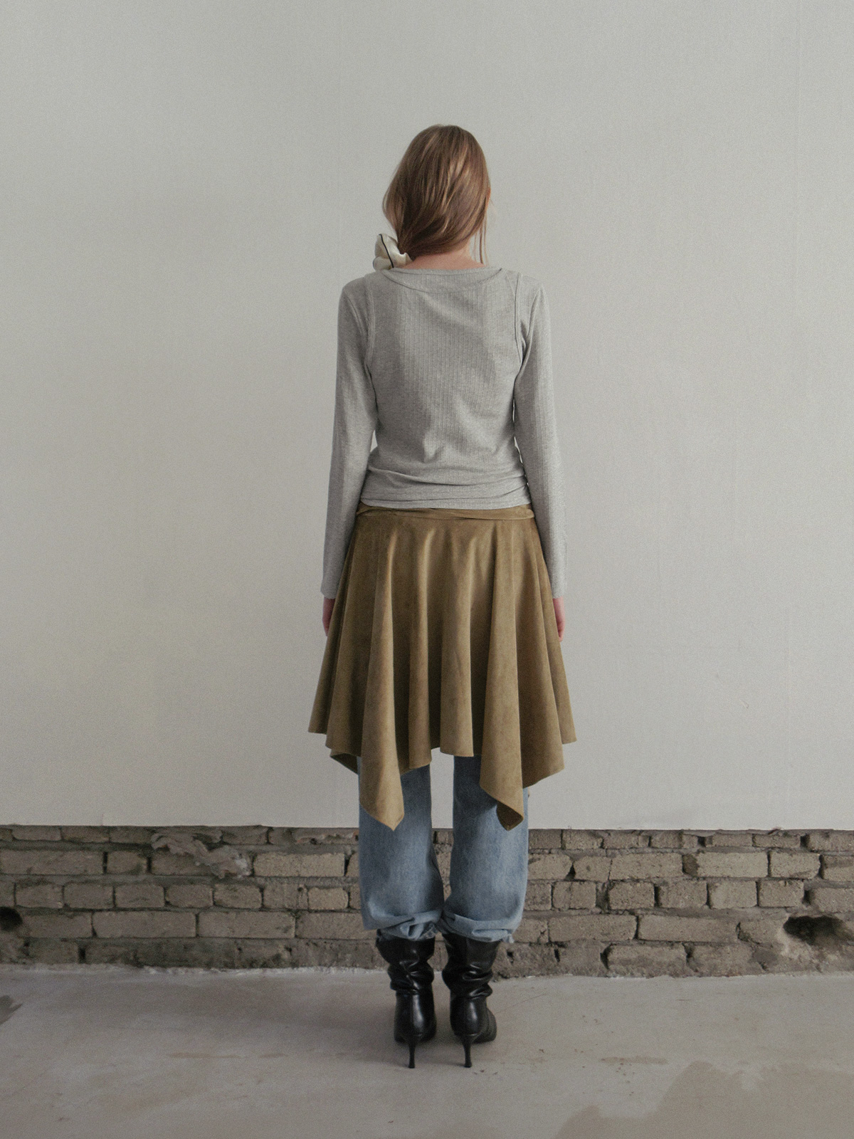 TWEE Bokle lace sleeveless long sleeve T-shirt set - Model styling view