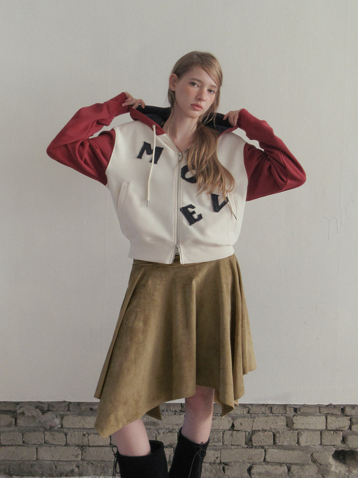 TWEE Clone patch contrast hood zip-up - Model styling view