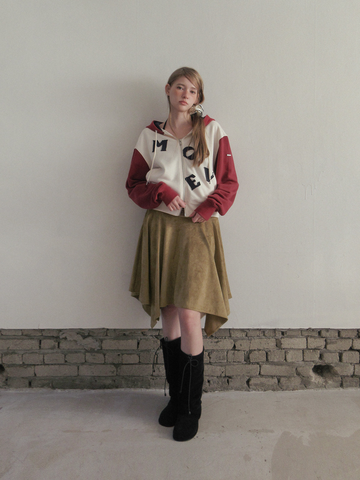 TWEE Clone patch contrast hood zip-up - Model styling view