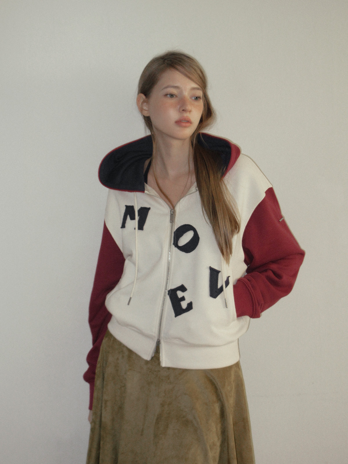 TWEE Clone patch contrast hood zip-up - Model styling view