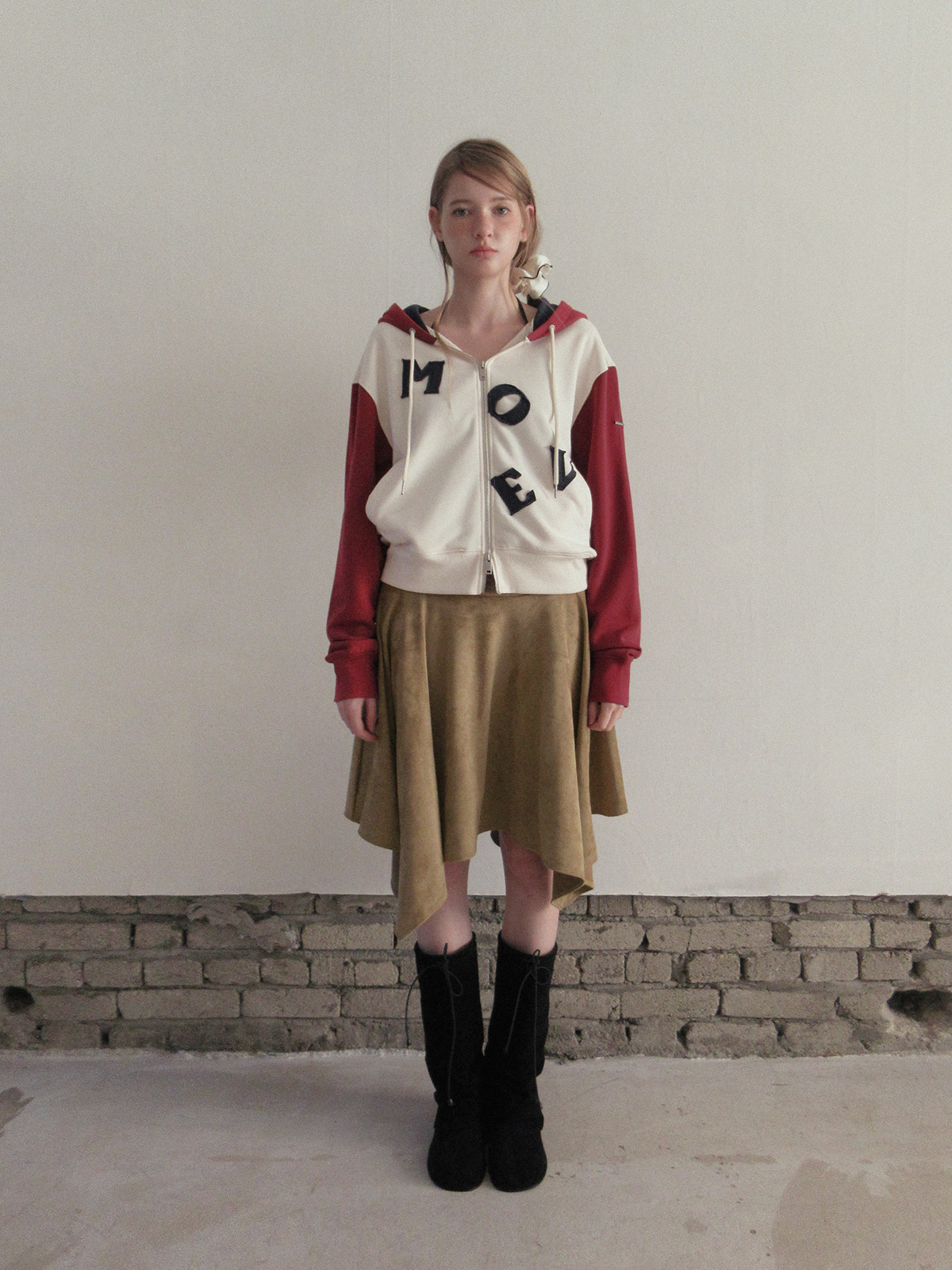 TWEE Clone patch contrast hood zip-up - Model styling view