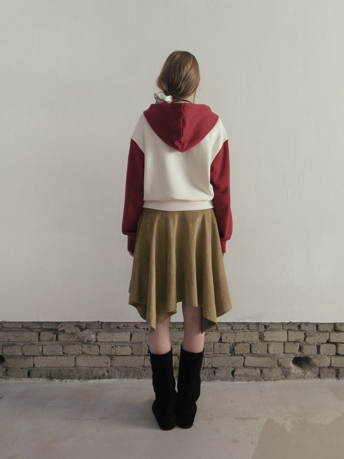 TWEE Clone patch contrast hood zip-up - Model styling view