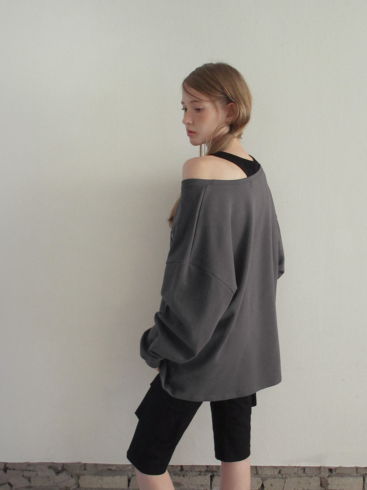 TWEE Bena vintage printing sleeveless T-shirt set - Model styling view