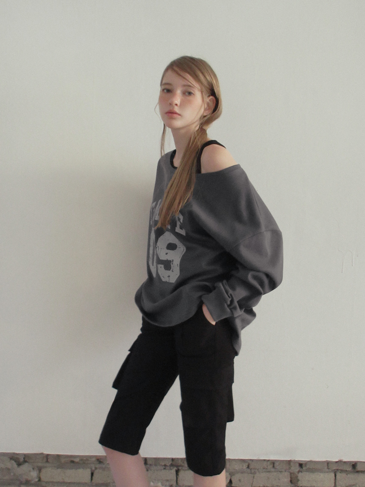TWEE Bena vintage printing sleeveless T-shirt set - Model styling view