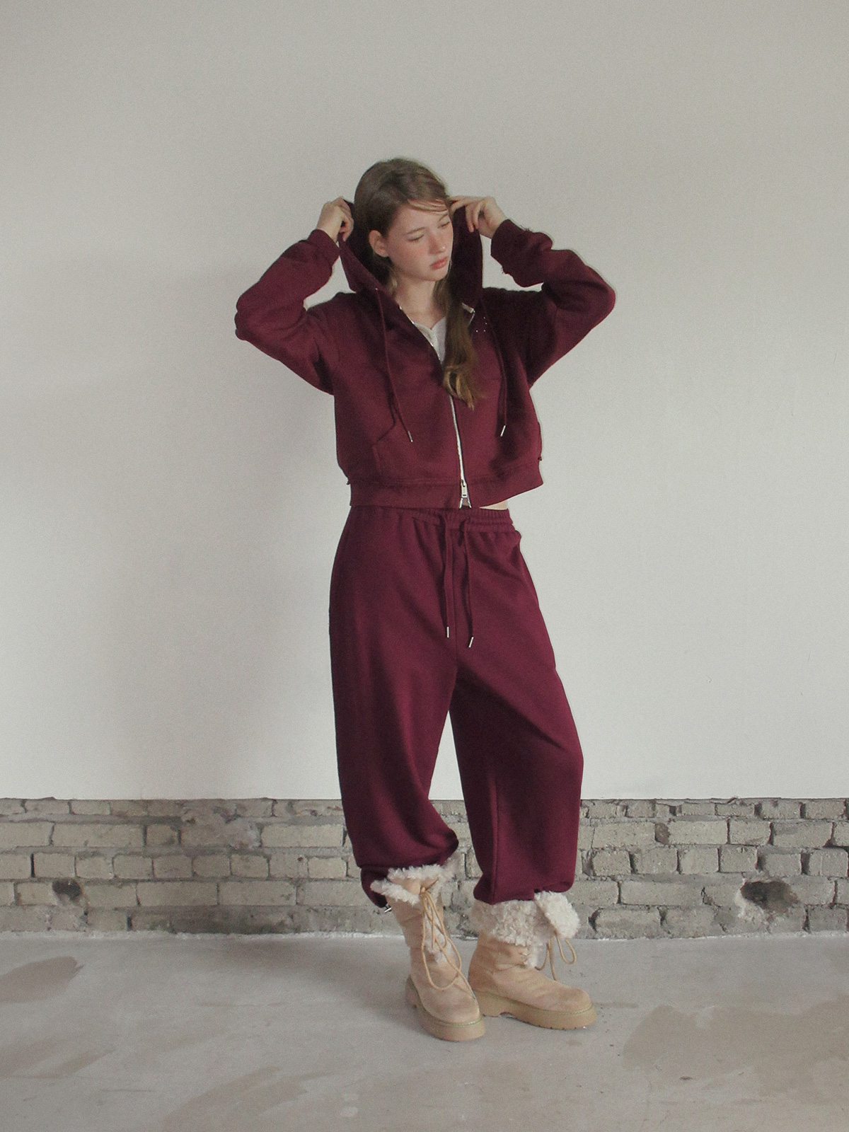 TWEE Reven stud banding long sweatpants - Model styling view