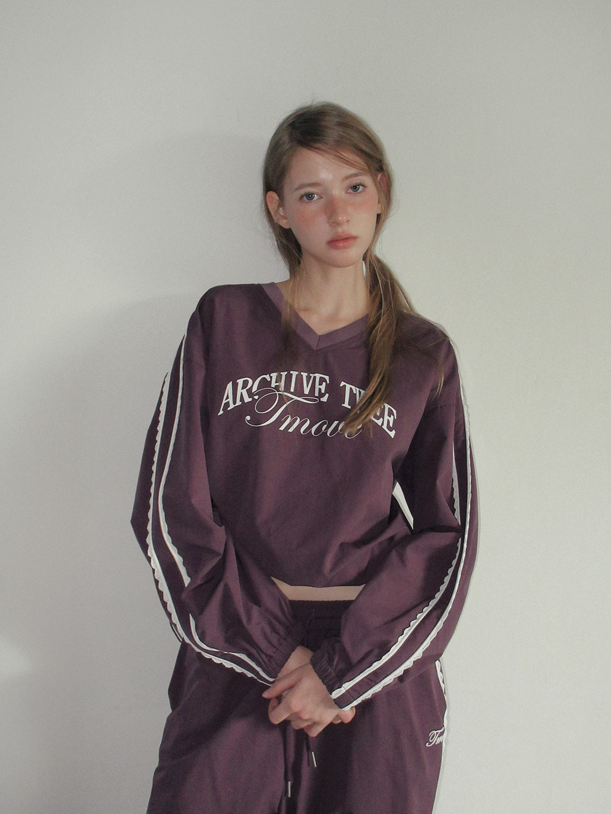 TWEE Mopen lace nylon V-neck long sleeve sweatshirt - Model styling view
