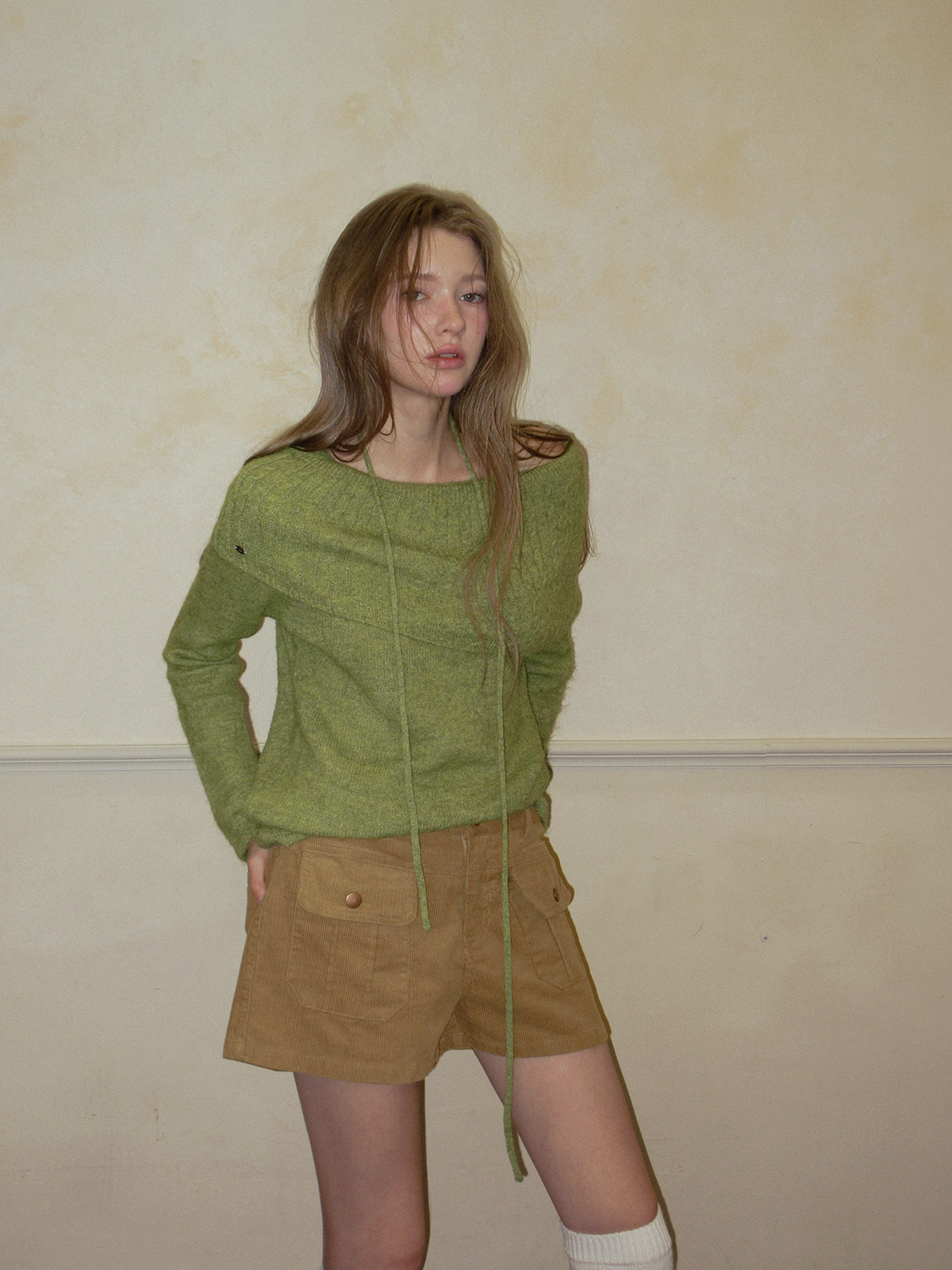 TWEE Ritun patterned off-shoulder long sleeve knit (strap set) - Model styling view