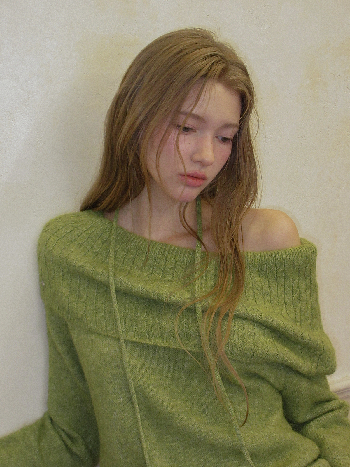 TWEE Ritun patterned off-shoulder long sleeve knit (strap set) - Model styling view