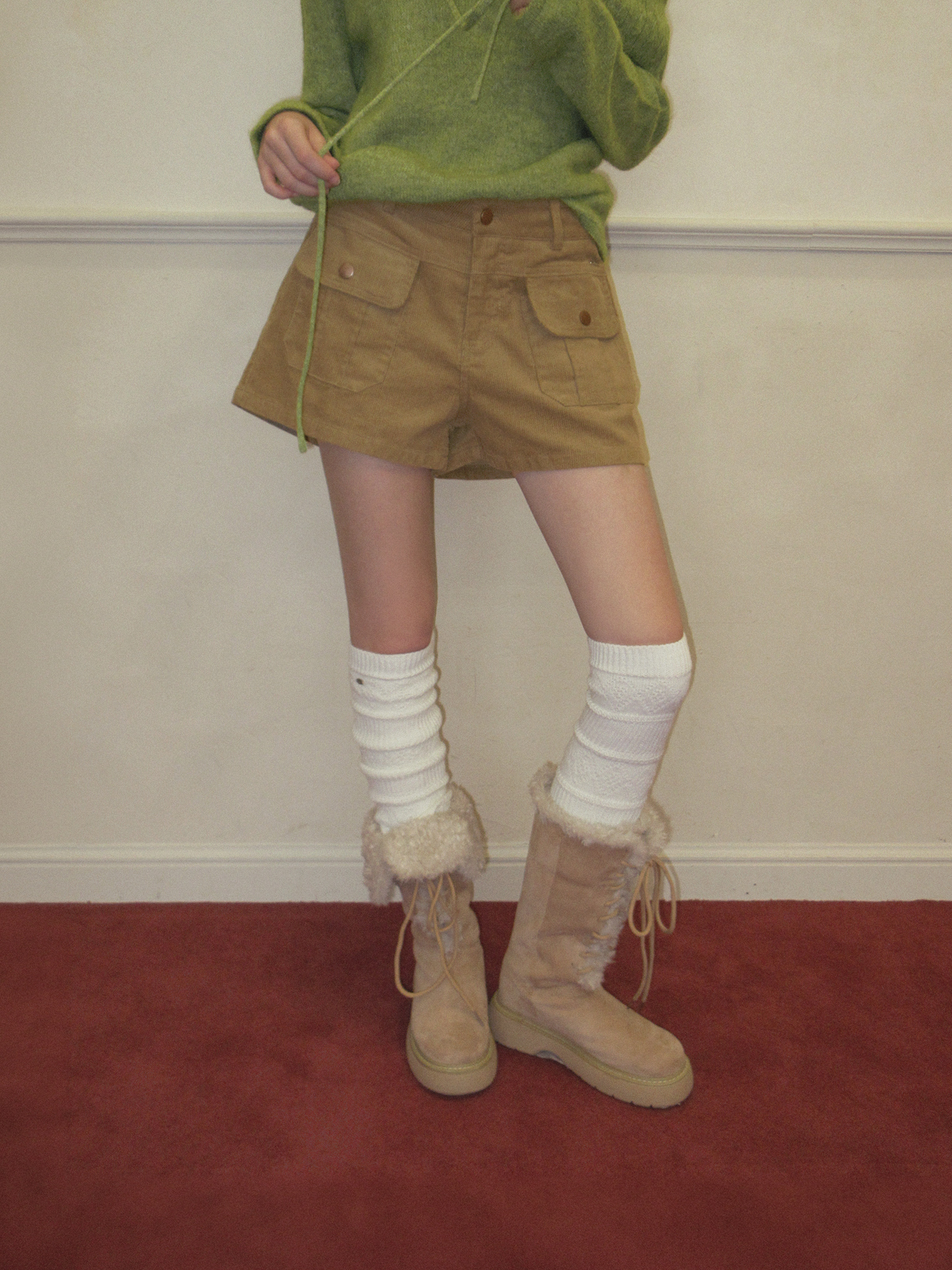 TWEE Nutt big pocket corduroy shorts - Model styling view