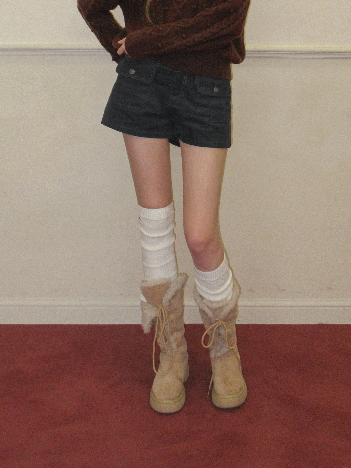 TWEE Nutt big pocket corduroy shorts - Model styling view