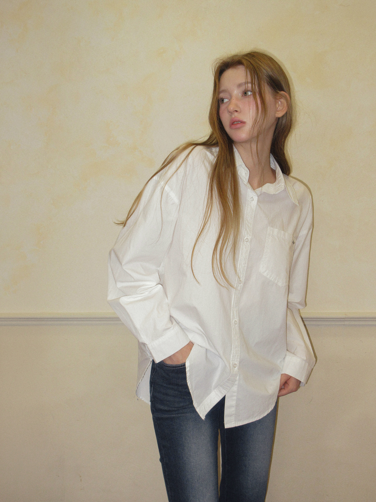 TWEE Patter basic pocket long sleeve shirt - Model styling view