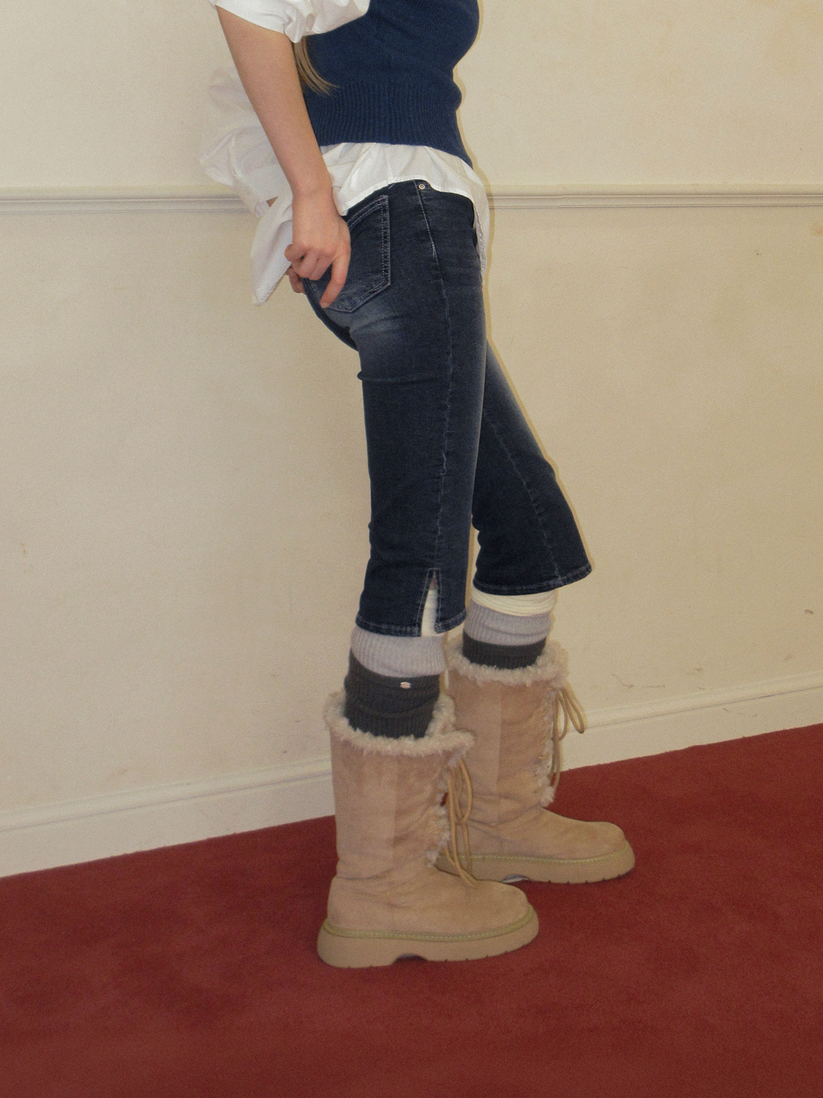 TWEE Dezel washed capri denim pants - Model styling view
