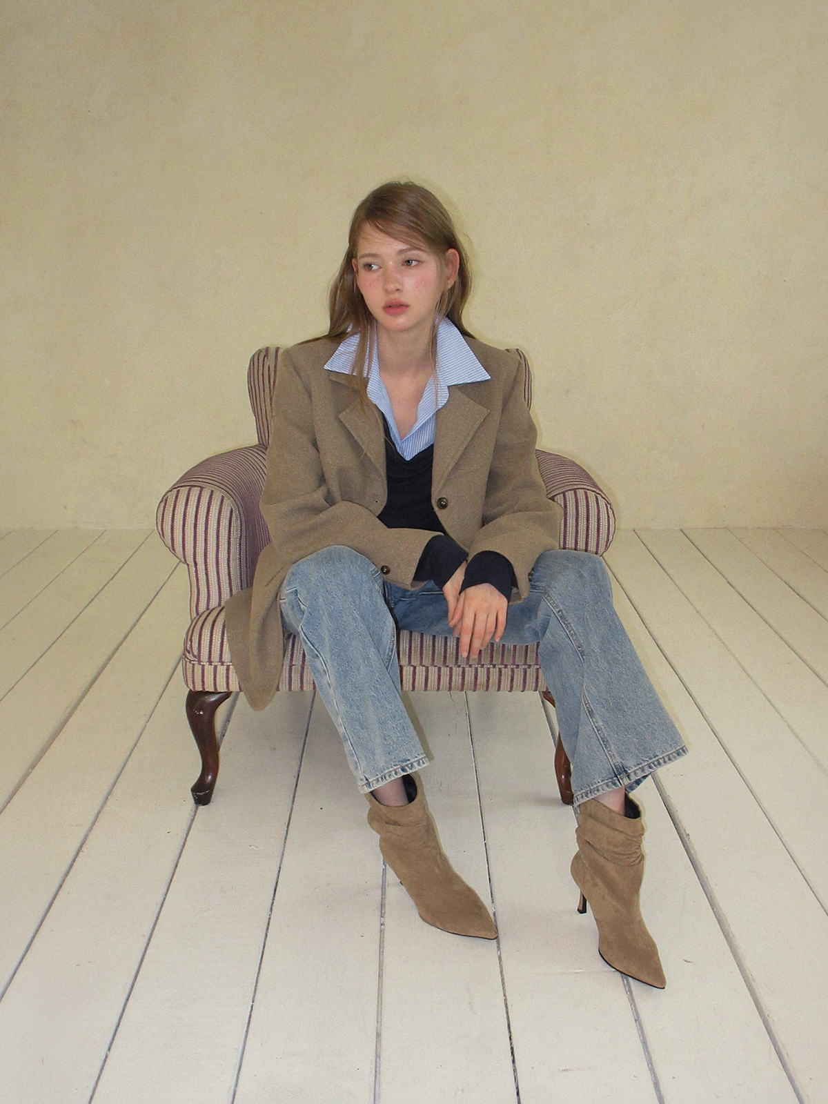 TWEE Denz classic oversized long sleeve jacket - Model styling view