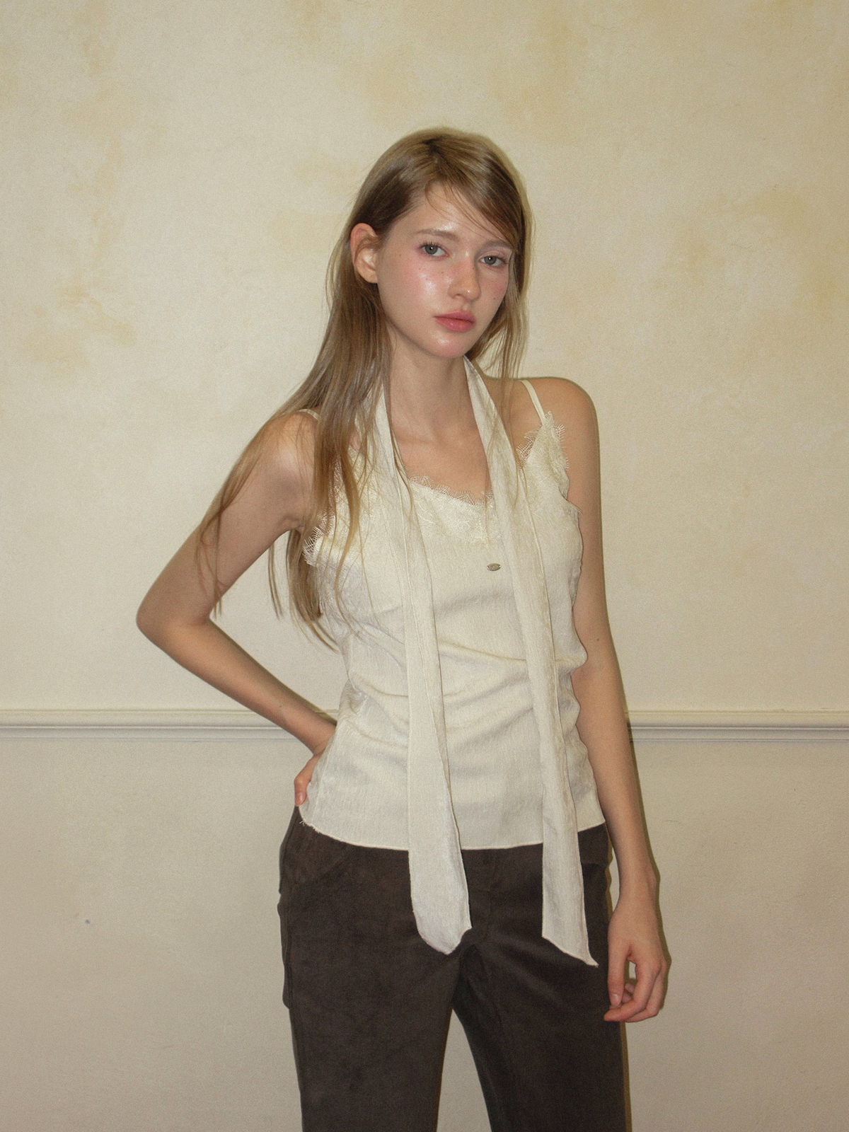 TWEE Pevol lace suede sleeveless blouse - Model styling view