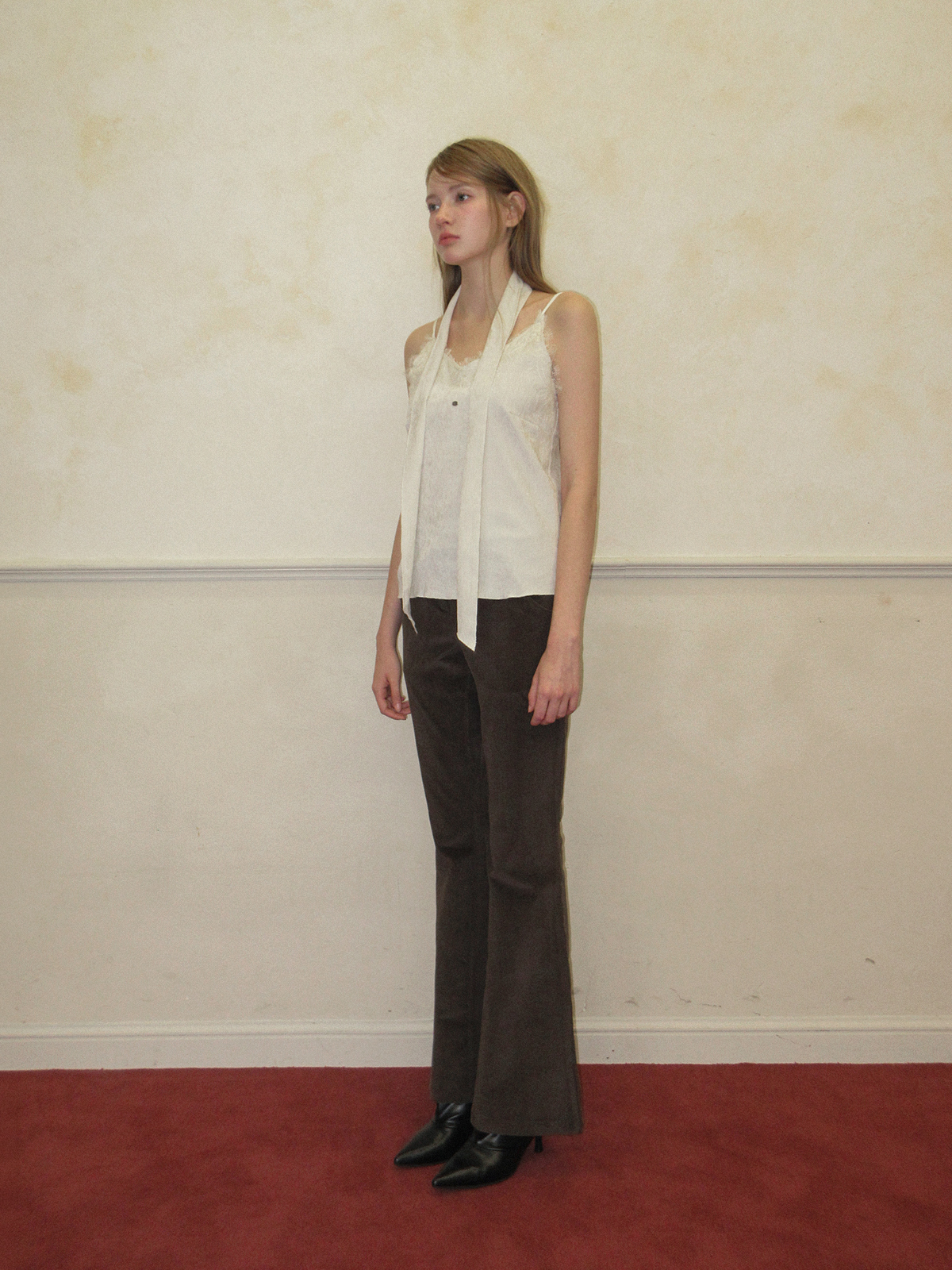 TWEE Pevol lace suede sleeveless blouse - Model styling view