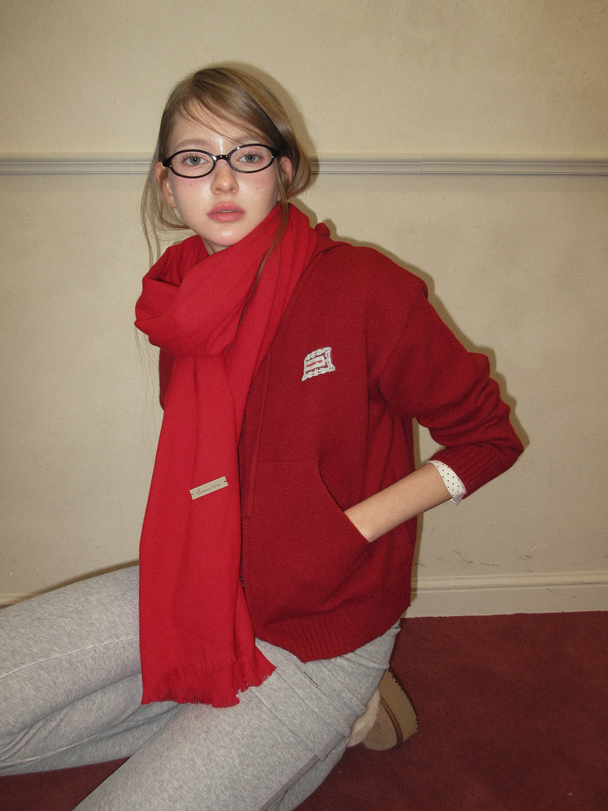 TWEE Berle wave hood long sleeve knit zip-up - Model styling view