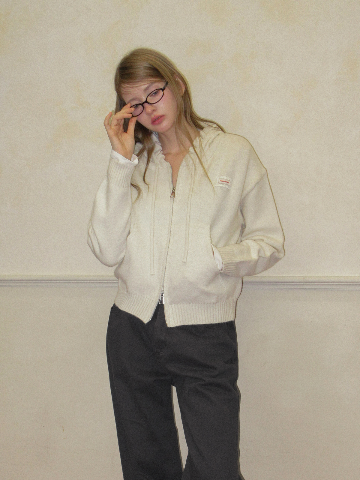 TWEE Berle wave hood long sleeve knit zip-up - Model styling view