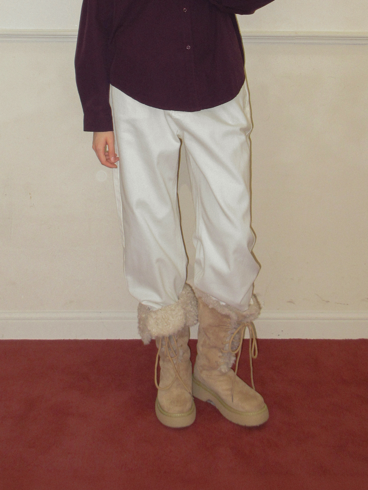 TWEE Pellit basic semi-wide long pants - Model styling view