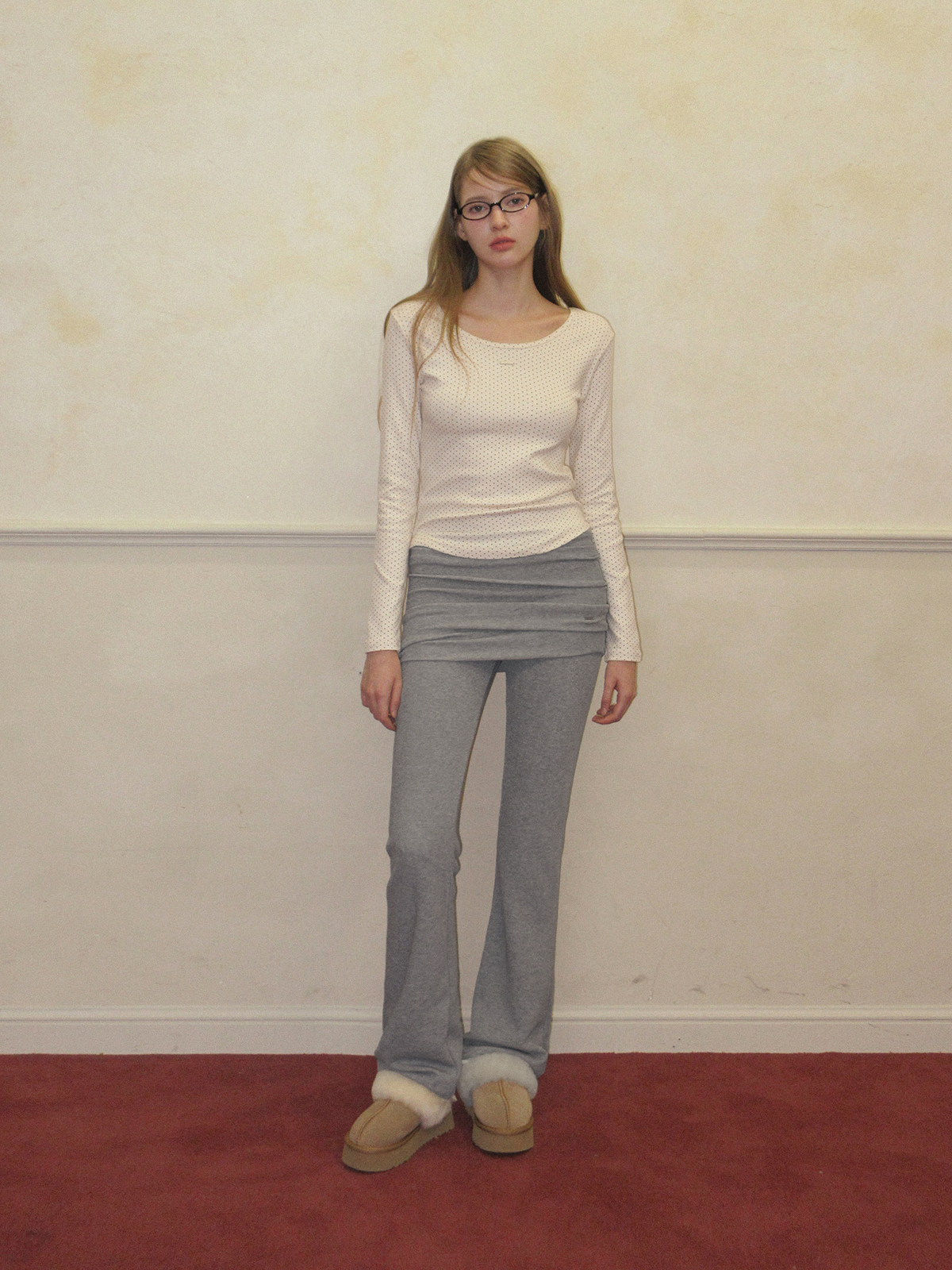TWEE Puen folding ribbed long pants - Model styling view