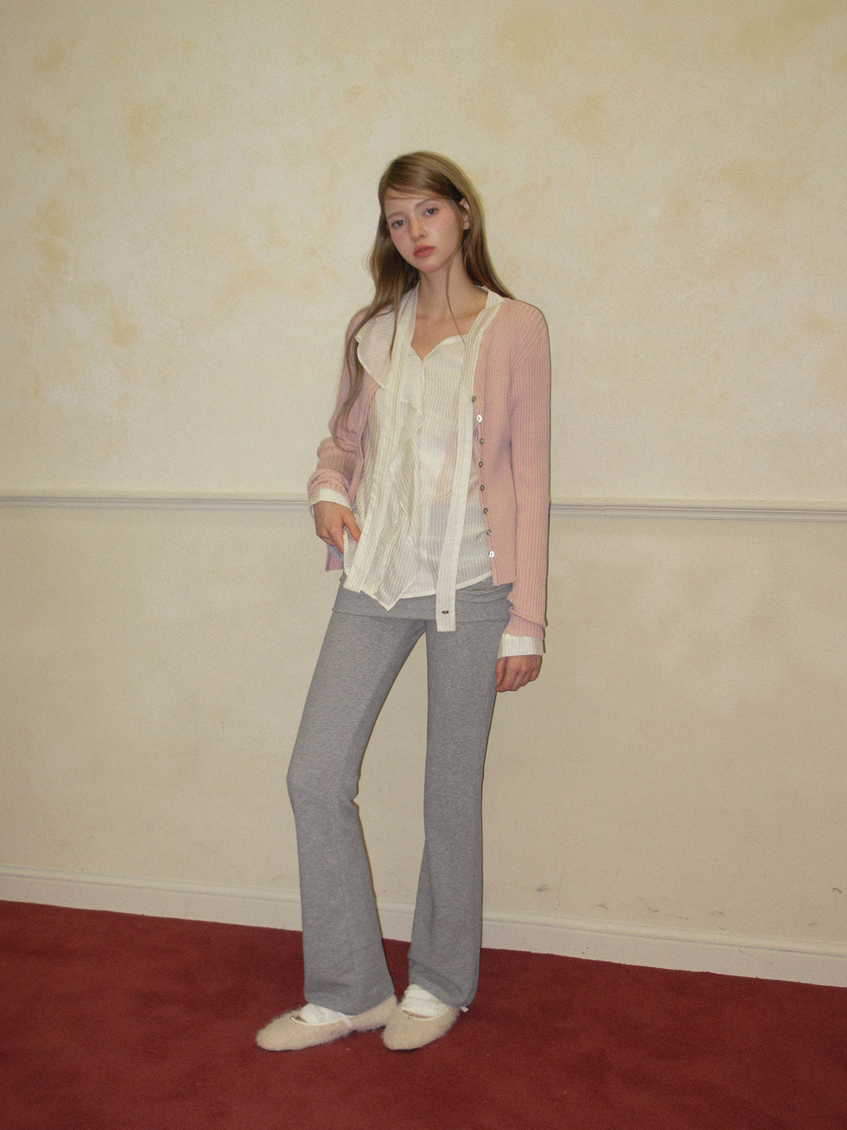 TWEE Puen folding ribbed long pants - Model styling view