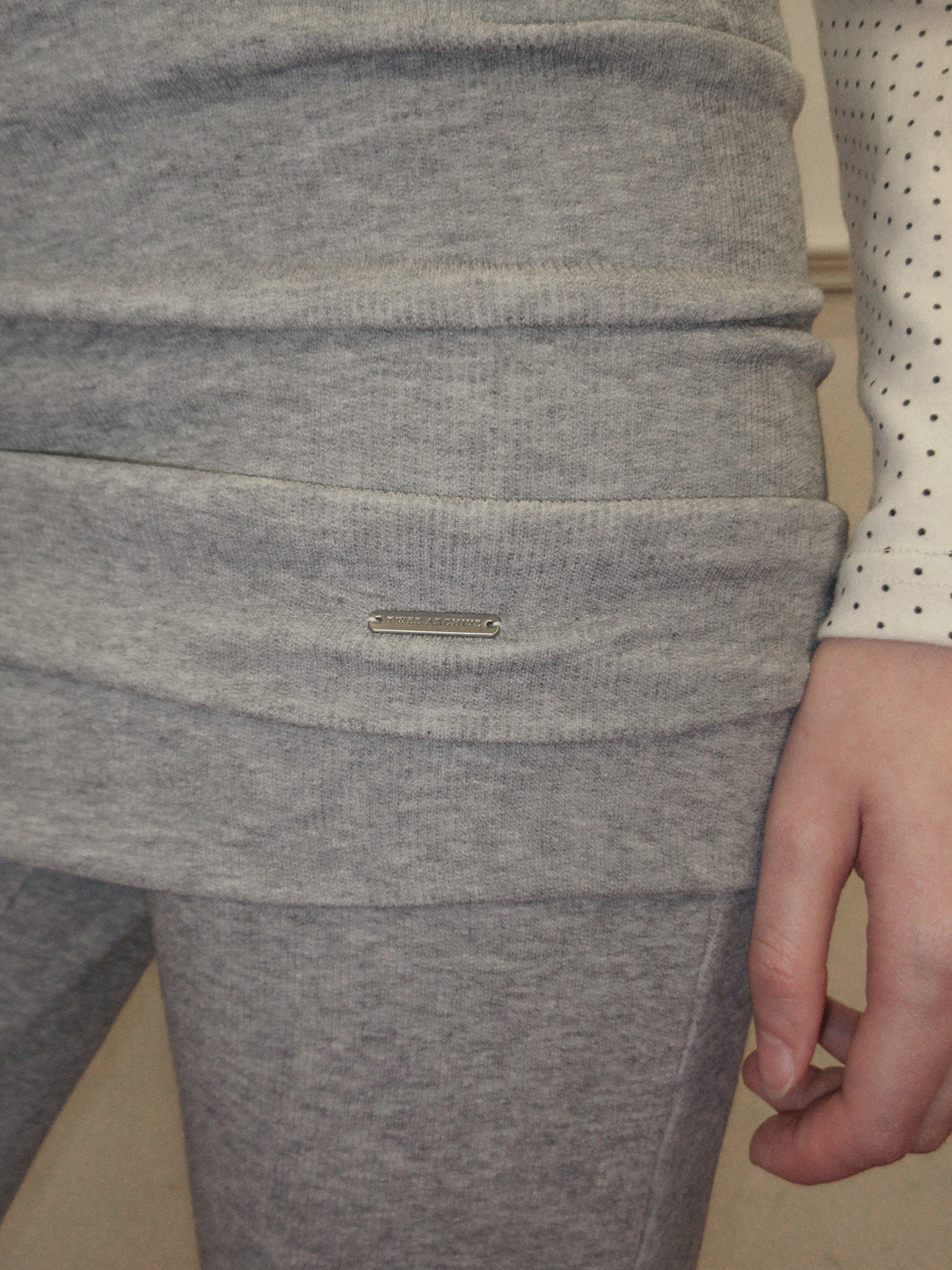 TWEE Puen folding ribbed long pants - Model styling view
