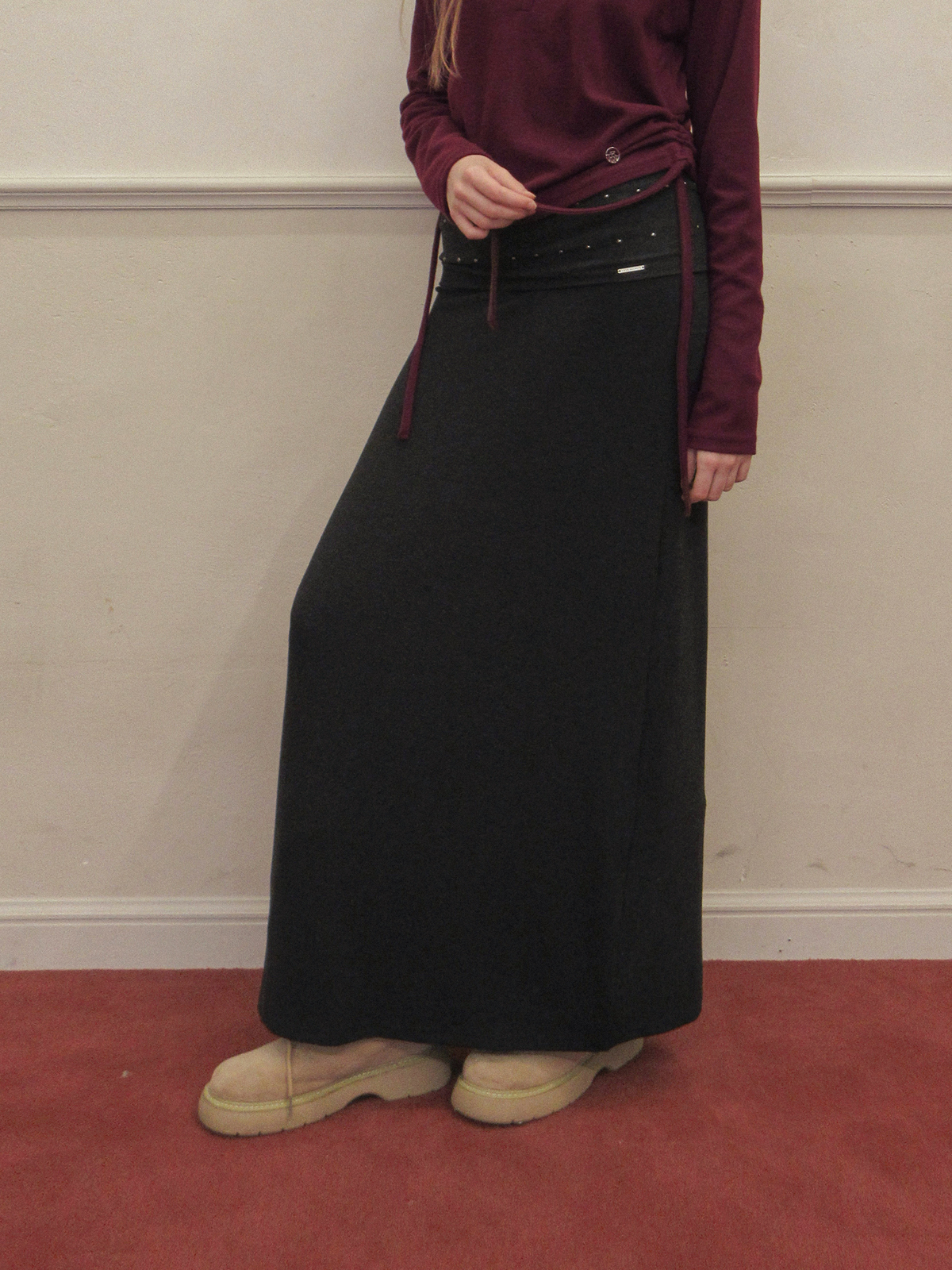 TWEE Nego stud folding maxi long skirt - Model styling view