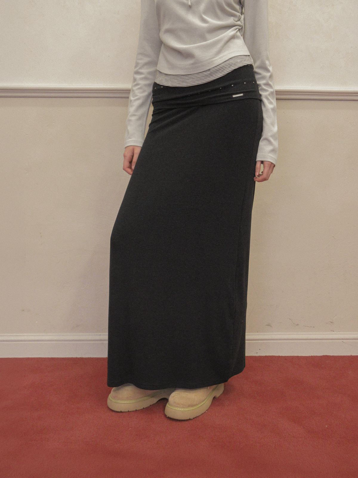 TWEE Nego stud folding maxi long skirt - Model styling view