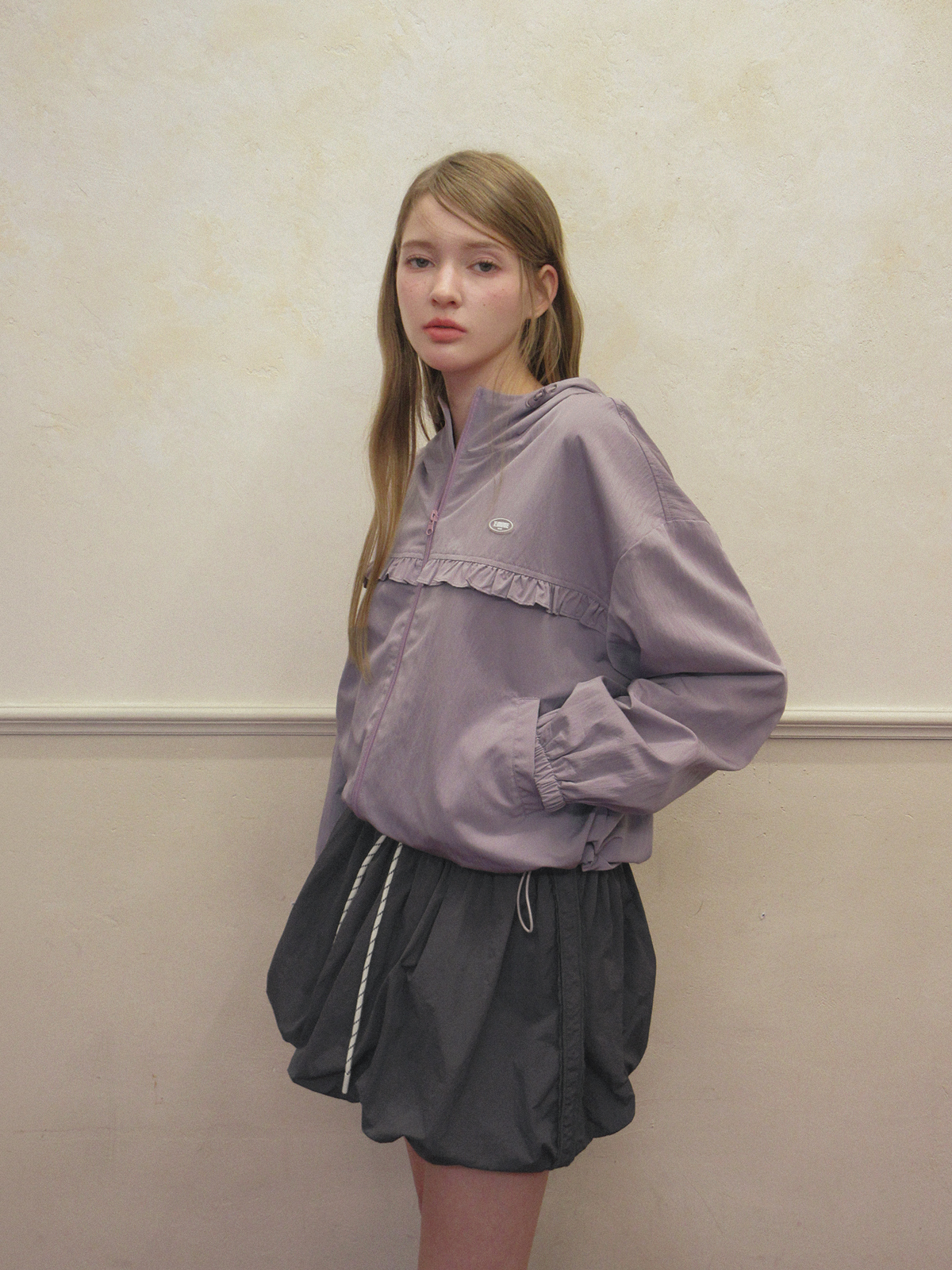 TWEE Bender frill nylon hood windbreaker jumper - Model styling view