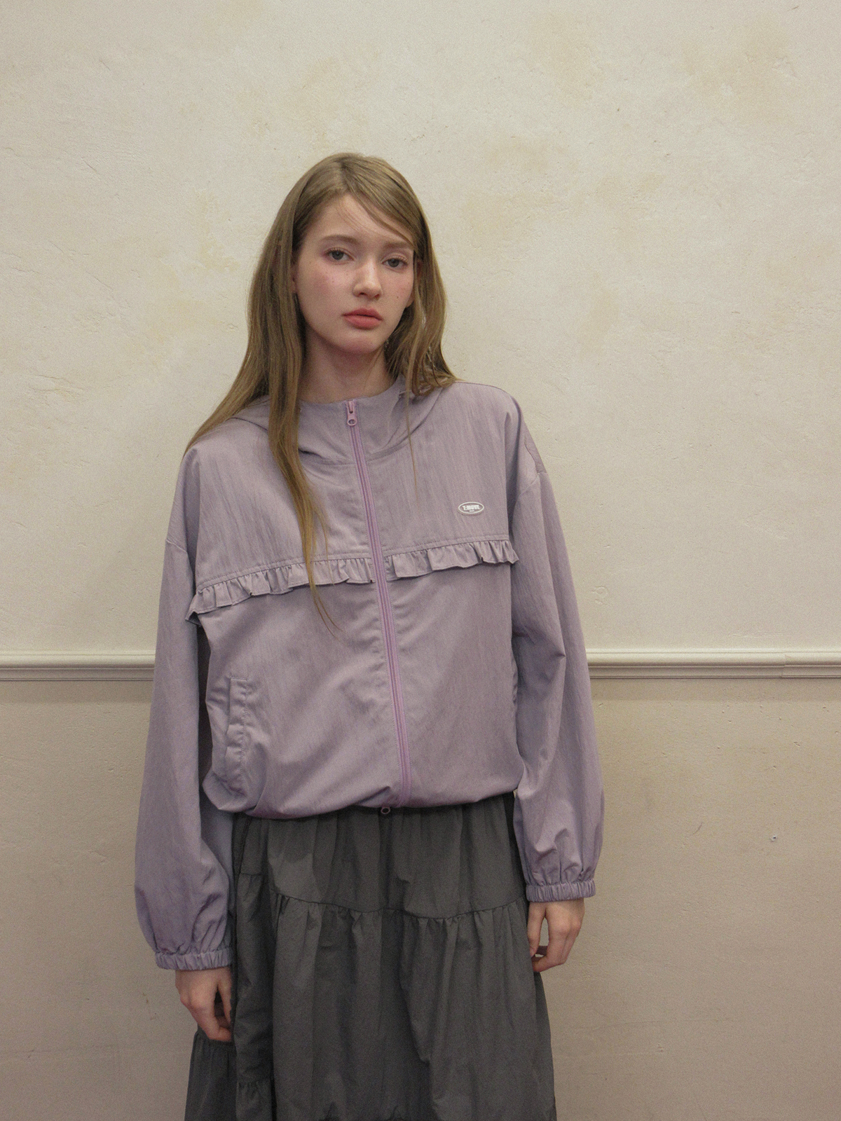 TWEE Bender frill nylon hood windbreaker jumper - Model styling view