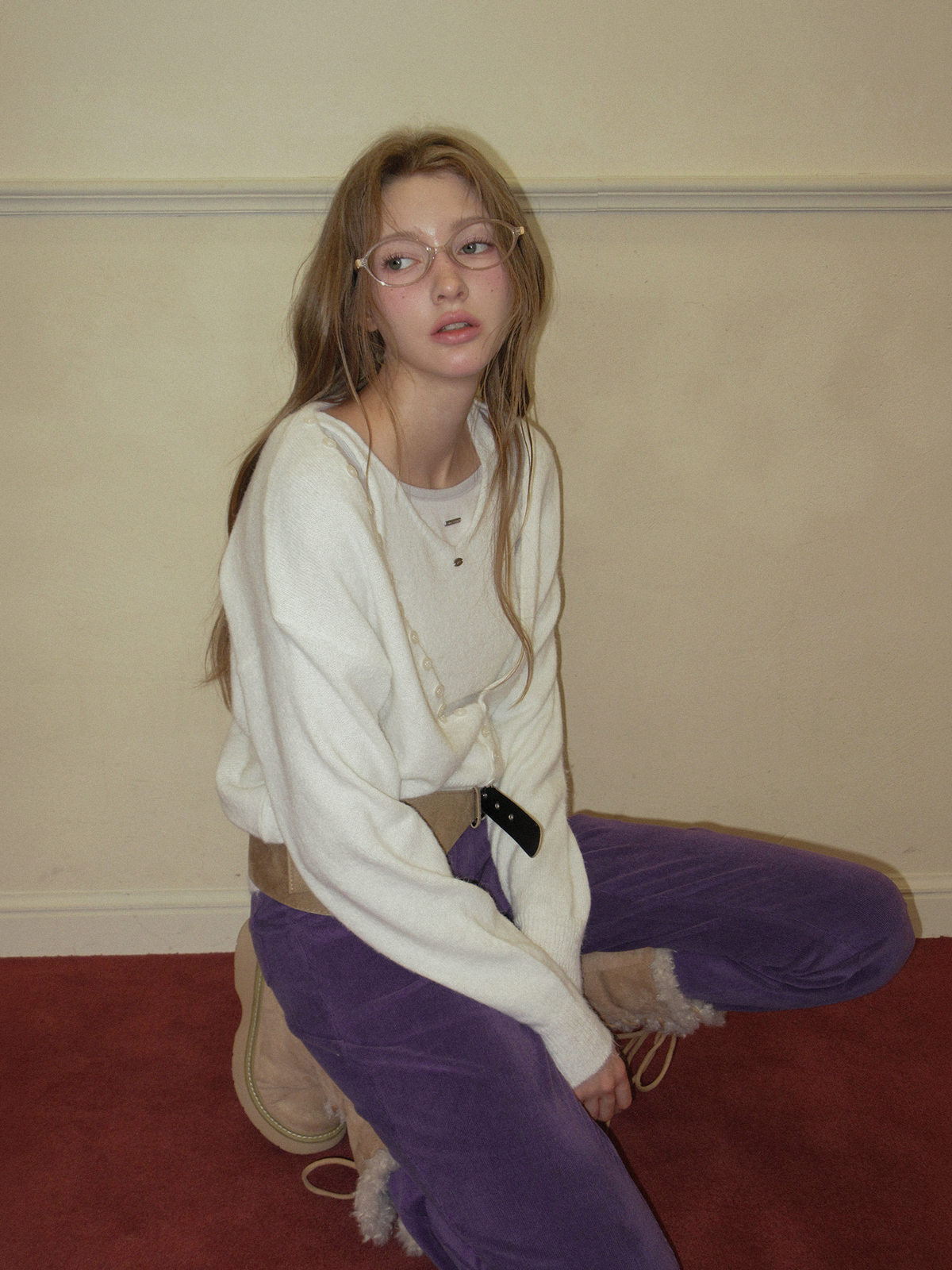TWEE Chia suede pocket belt - Model styling view