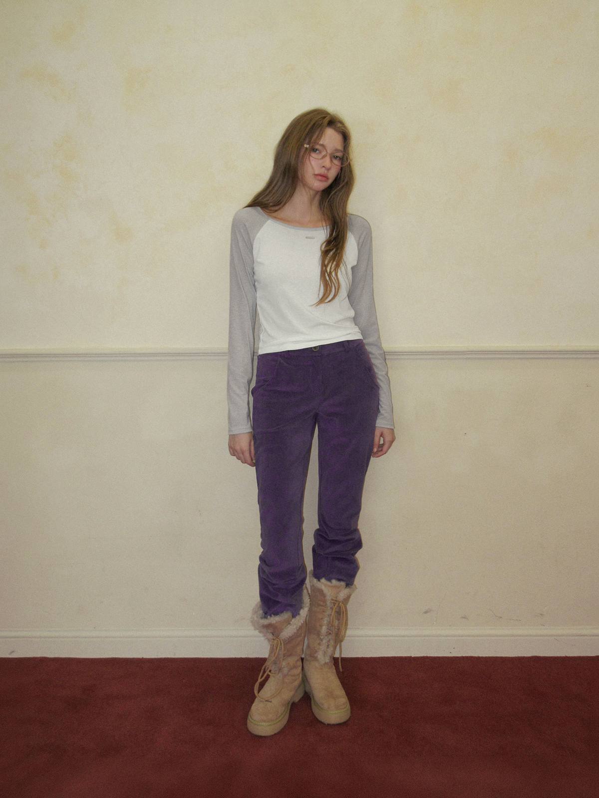 TWEE Rushi contrast raglan long sleeve T-shirt - Model styling view