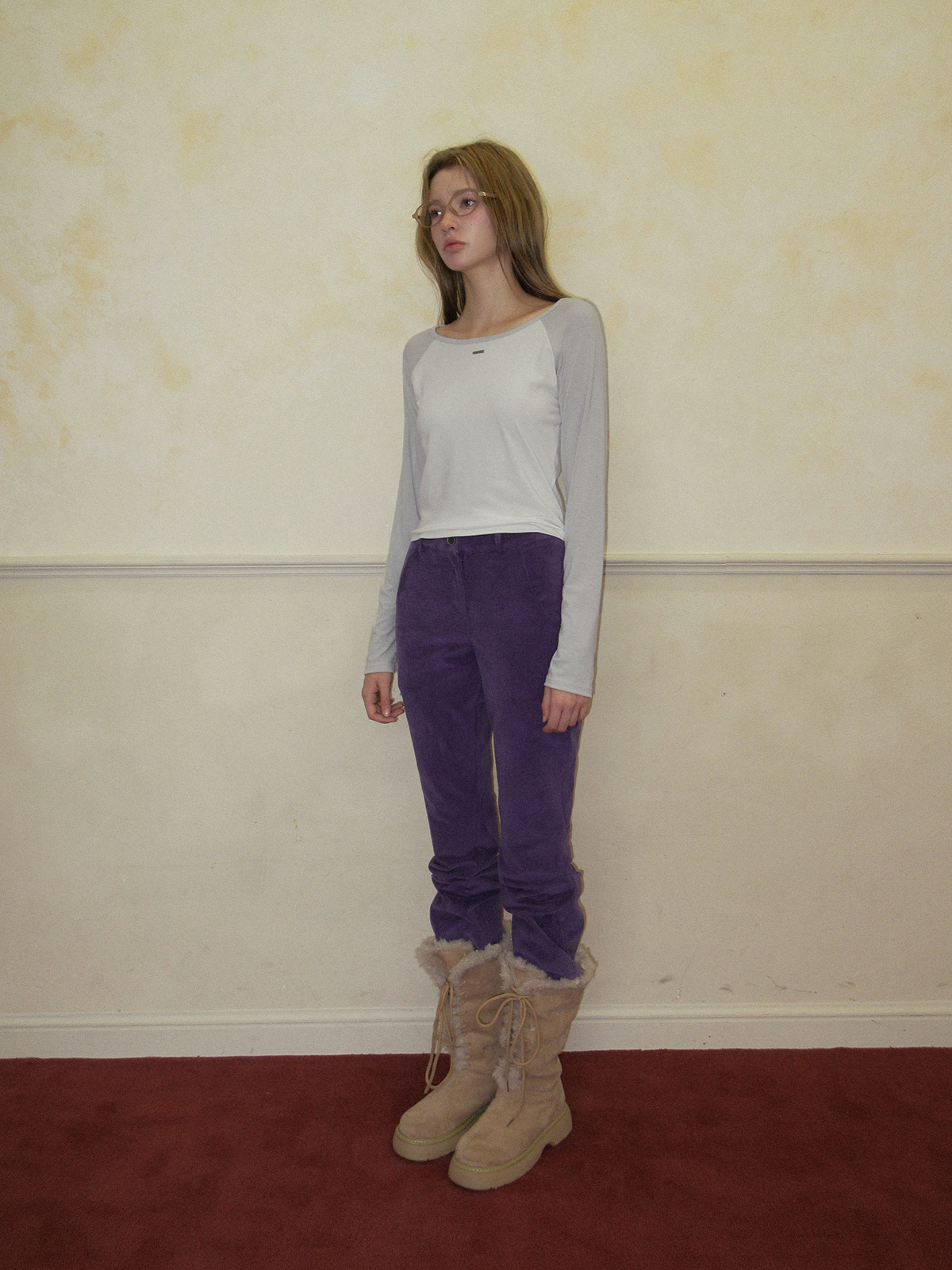 TWEE Rushi contrast raglan long sleeve T-shirt - Model styling view
