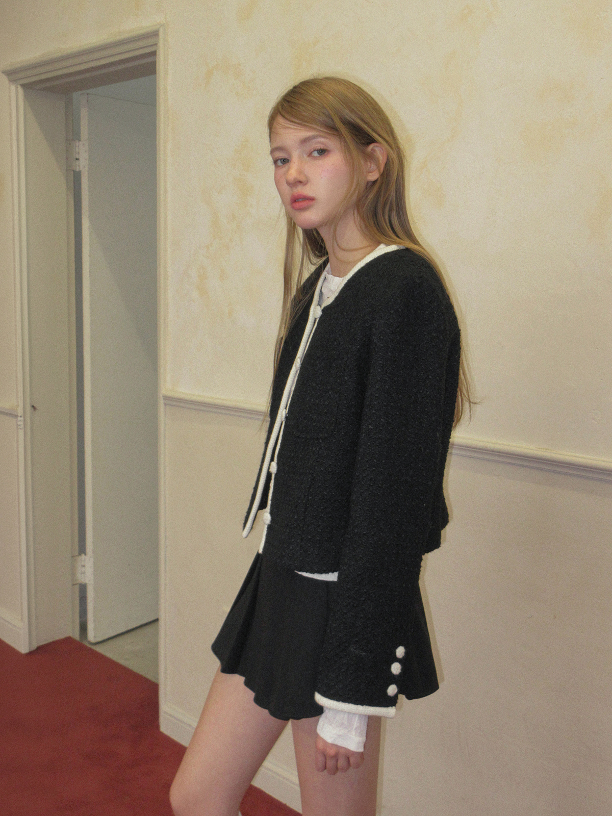 TWEE Hesi suede pleated mini skirt - Model styling view