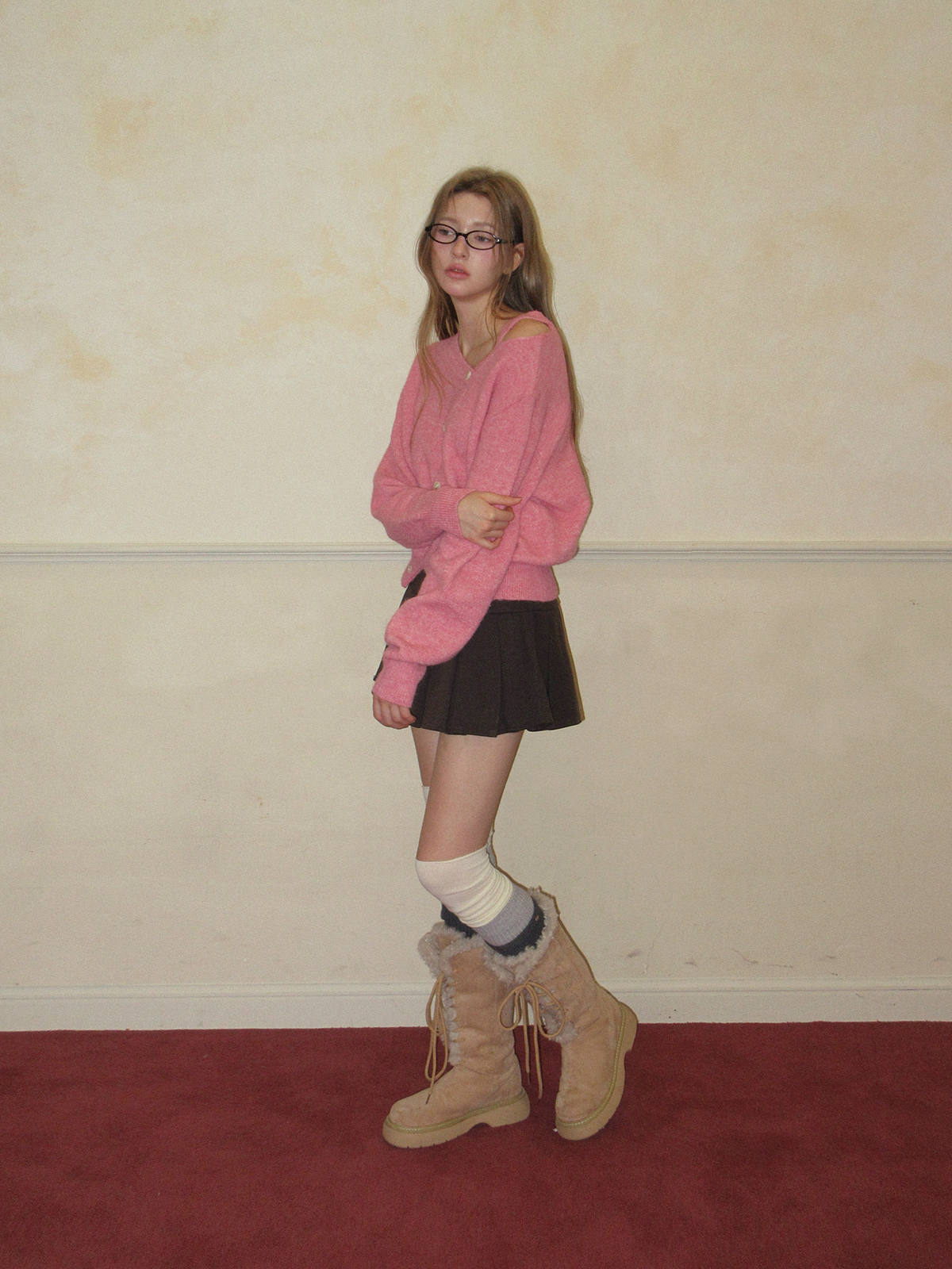 TWEE Newel diagonal button long sleeve knit - Model styling view
