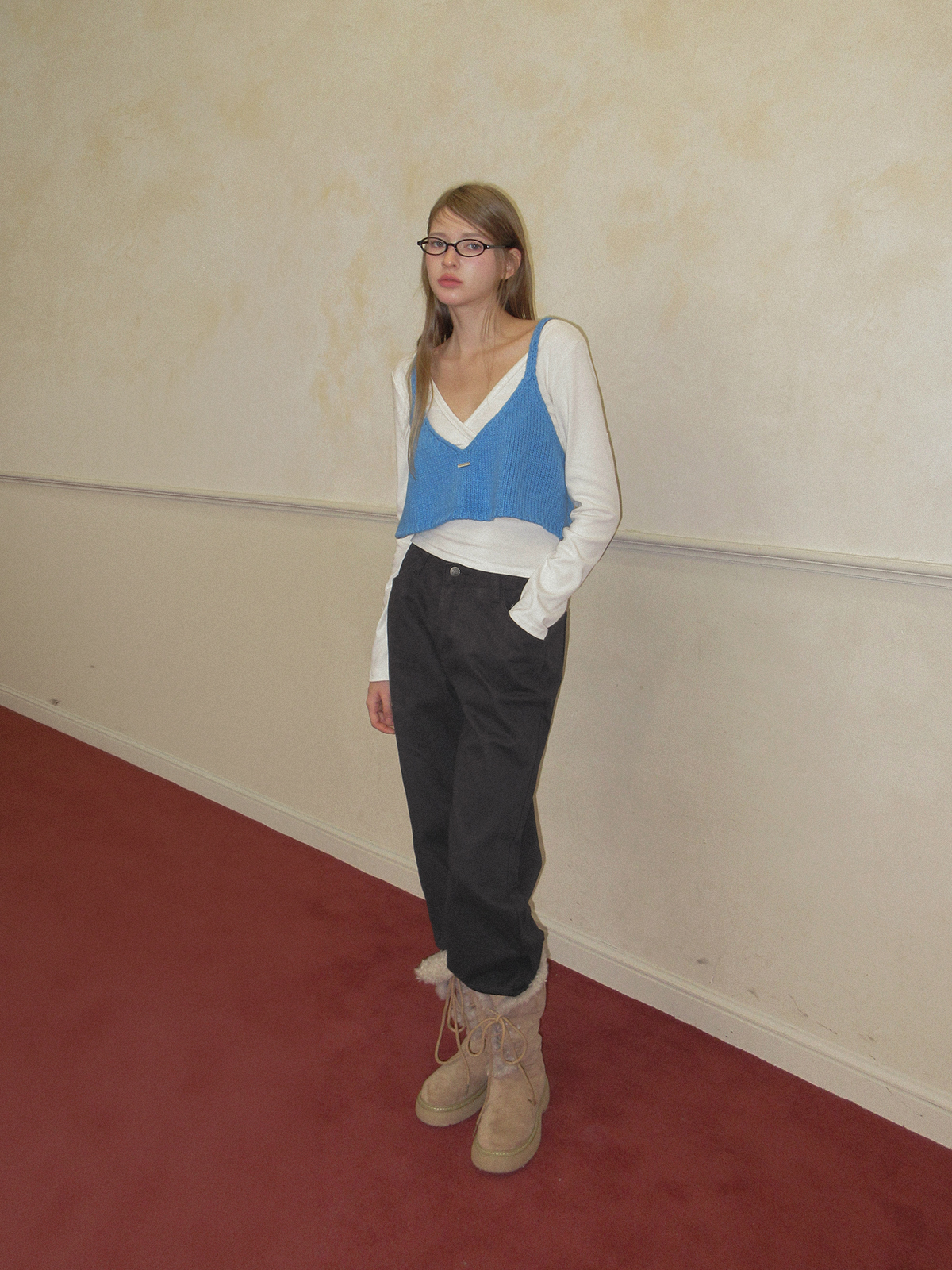 TWEE Denil loose-fit V-neck knit bustier - Model styling view