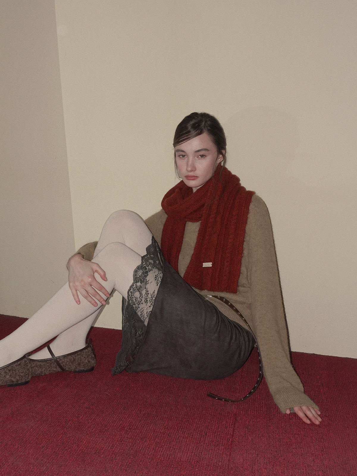 TWEE Roco eyelet double long belt - Model styling view